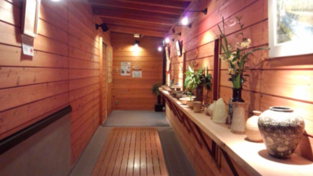 木造の渡り廊下