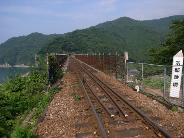 【2008/7/5撮影】　餘部駅から旧橋梁を撮影