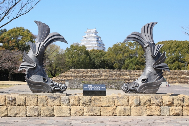 【2015/3/28撮影】姫路城大天守と鯱瓦の復元