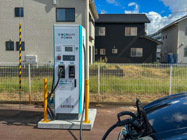 セブンイレブン鶴岡茅原店/(株)セブン-イレブン・ジャパン - EV充電