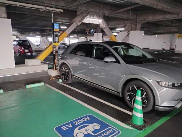 イオンモール高の原 (立体P 5階C14付近)/イオンリテール(株) - EV充電