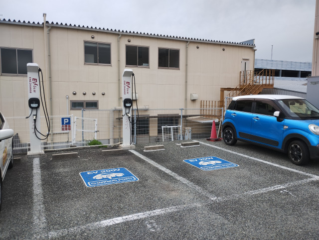珈乃香 川西本店 (第2P)/(株)ミツワ - EV充電スタンド情報